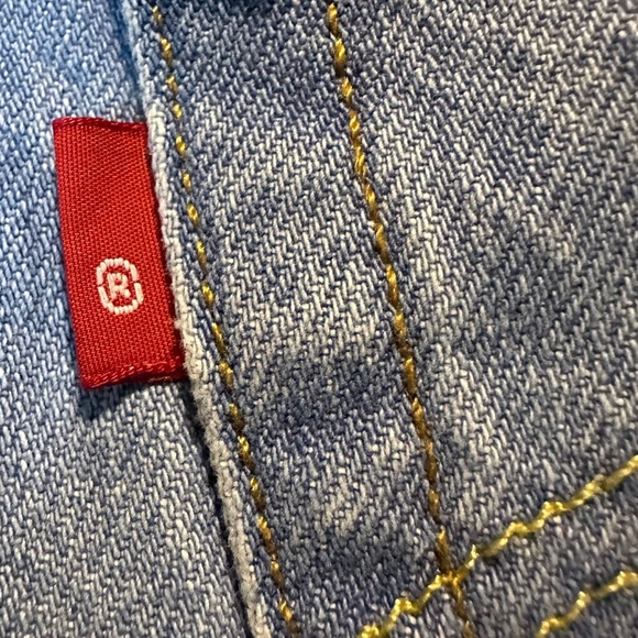 NEW Levi’s 501 High Rise Distressed Denim Shorts Sz 30 - Picture 12 of 16